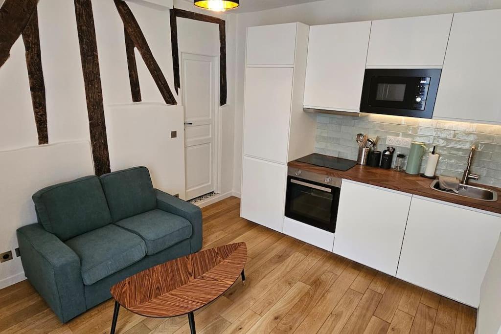 - Tour Eiffel Apartment *